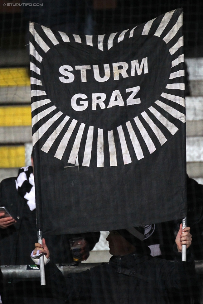 Austria Wien - Sturm Graz
Oesterreichische Fussball Bundesliga, 18. Runde, FK Austria Wien - SK Sturm Graz, Franz-Horr-Stadion Wien, 02.12.2015. 

Foto zeigt Fans von Sturm
