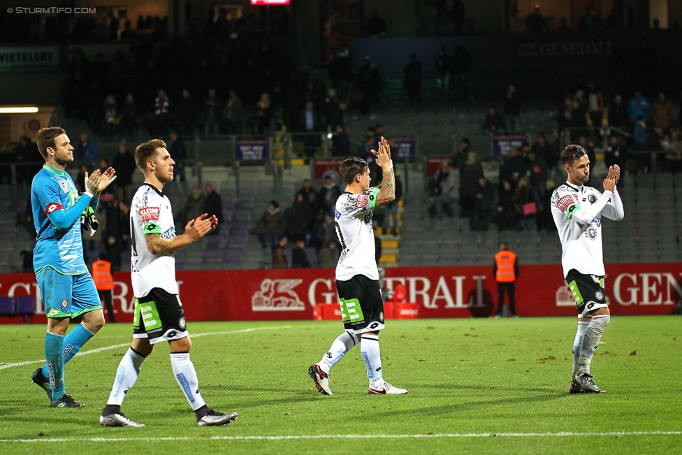 Austria Wien - Sturm Graz
Oesterreichische Fussball Bundesliga, 18. Runde, FK Austria Wien - SK Sturm Graz, Franz-Horr-Stadion Wien, 02.12.2015. 

Foto zeigt Michael Esser (Sturm), Thorsten Schick (Sturm), Marko Stankovic (Sturm), Michael Madl (Sturm)
