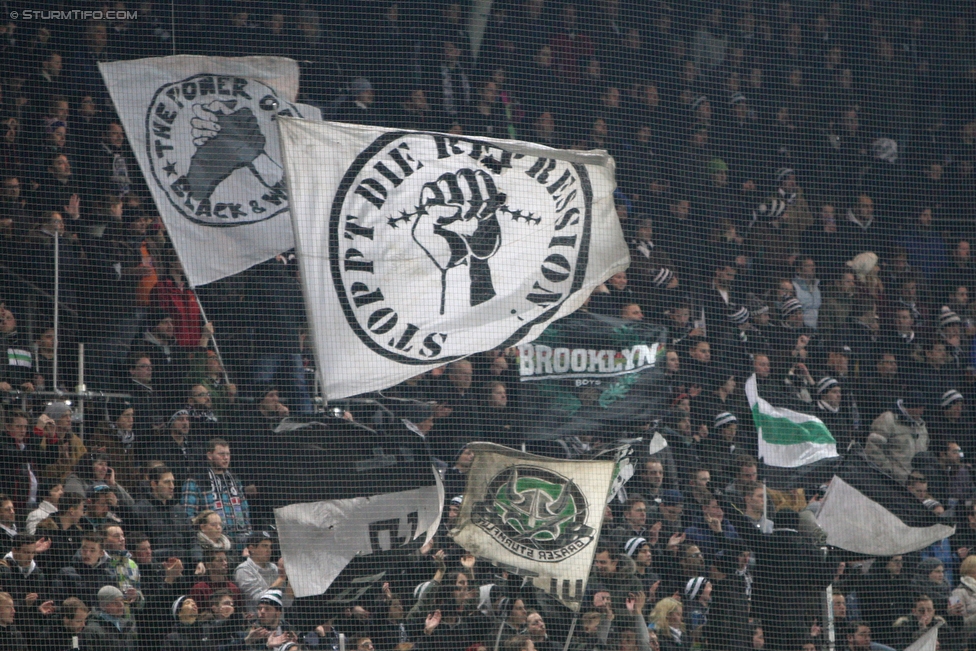 Sturm Graz - Admira Wacker
Oesterreichische Fussball Bundesliga, 19. Runde, SK Sturm Graz - FC Admiral Wacker Moedling, Stadion Liebenau Graz, 05.12.2015. 

Foto zeigt Fans von Sturm
