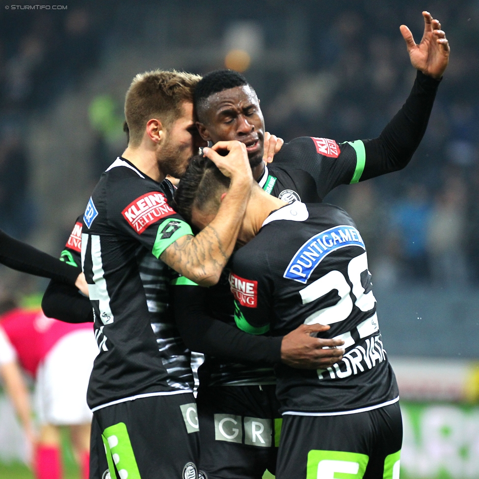 Sturm Graz - Admira Wacker
Oesterreichische Fussball Bundesliga, 19. Runde, SK Sturm Graz - FC Admiral Wacker Moedling, Stadion Liebenau Graz, 05.12.2015. 

Foto zeigt Thorsten Schick (Sturm), Osagie Bright Edomwonyi (Sturm) und Sascha Horvath (Sturm)
Schlüsselwörter: torjubel