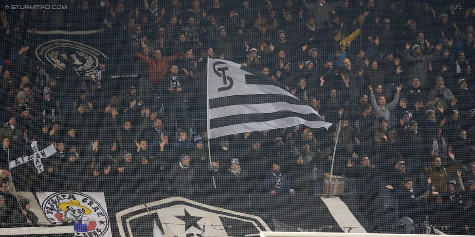 Sturm Graz - Groedig
Oesterreichische Fussball Bundesliga, 20. Runde, SK Sturm Graz - SV Groedig, Stadion Liebenau Graz, 12.12.2015. 

Foto zeigt Fans von Sturm
