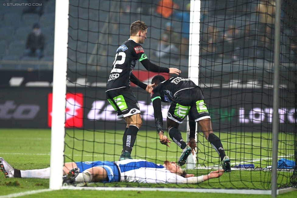 Sturm Graz - Groedig
Oesterreichische Fussball Bundesliga, 20. Runde, SK Sturm Graz - SV Groedig, Stadion Liebenau Graz, 12.12.2015. 

Foto zeigt Andreas Gruber (Sturm) und Osagie Bright Edomwonyi (Sturm)
Schlüsselwörter: tor