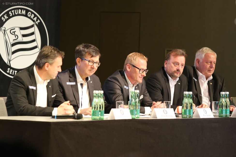 Sturm Graz Mitgliederversammlung
SK Sturm Graz Mitgliederversammlung, Raiffeisen Landesbank Raaba, 18.01.2016. 

Foto zeigt Christian Jauk (Praesident Sturm), Ernst Wustinger (Vorstand Sturm), Peter Schaller (Vorstand Sturm), Gerhard Poppe (Vorstand Sturm) und Hans Fedl (Ehrenpraesident Sturm)
