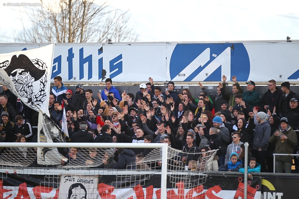 Altach - Sturm Graz
Oesterreichische Fussball Bundesliga, 21. Runde, SC Rheindorf Altach - SK Sturm Graz, Stadion Schnabelholz Altach, 06.02.2016. 

Foto zeigt Fans von Altach
