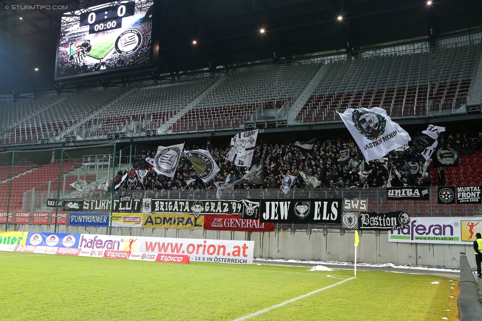 Wolfsberg - Sturm Graz
Oesterreichische Fussball Bundesliga, 22. Runde, Wolfsberger AC - SK Sturm Graz, Woerthersee Stadion Klagenfurt, 13.02.2016. 

Foto zeigt Fans von Sturm
