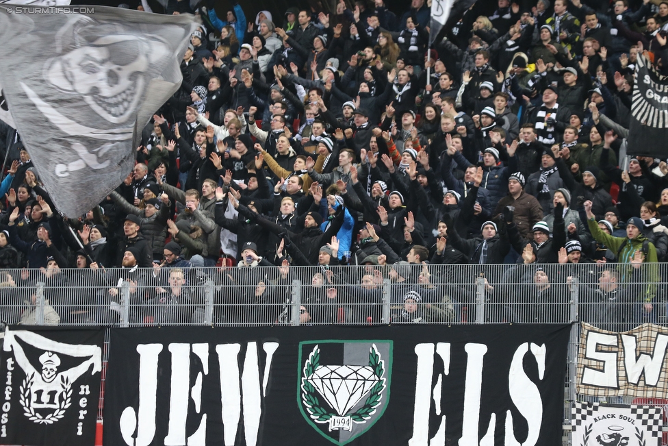 Wolfsberg - Sturm Graz
Oesterreichische Fussball Bundesliga, 22. Runde, Wolfsberger AC - SK Sturm Graz, Woerthersee Stadion Klagenfurt, 13.02.2016. 

Foto zeigt Fans von Sturm
