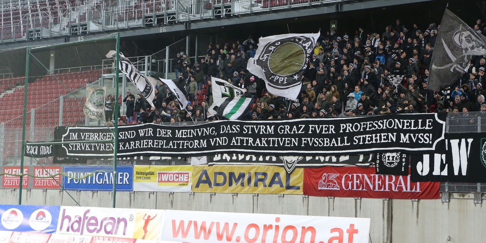 Wolfsberg - Sturm Graz
Oesterreichische Fussball Bundesliga, 22. Runde, Wolfsberger AC - SK Sturm Graz, Woerthersee Stadion Klagenfurt, 13.02.2016. 

Foto zeigt Fans von Sturm mit einem Spruchband
