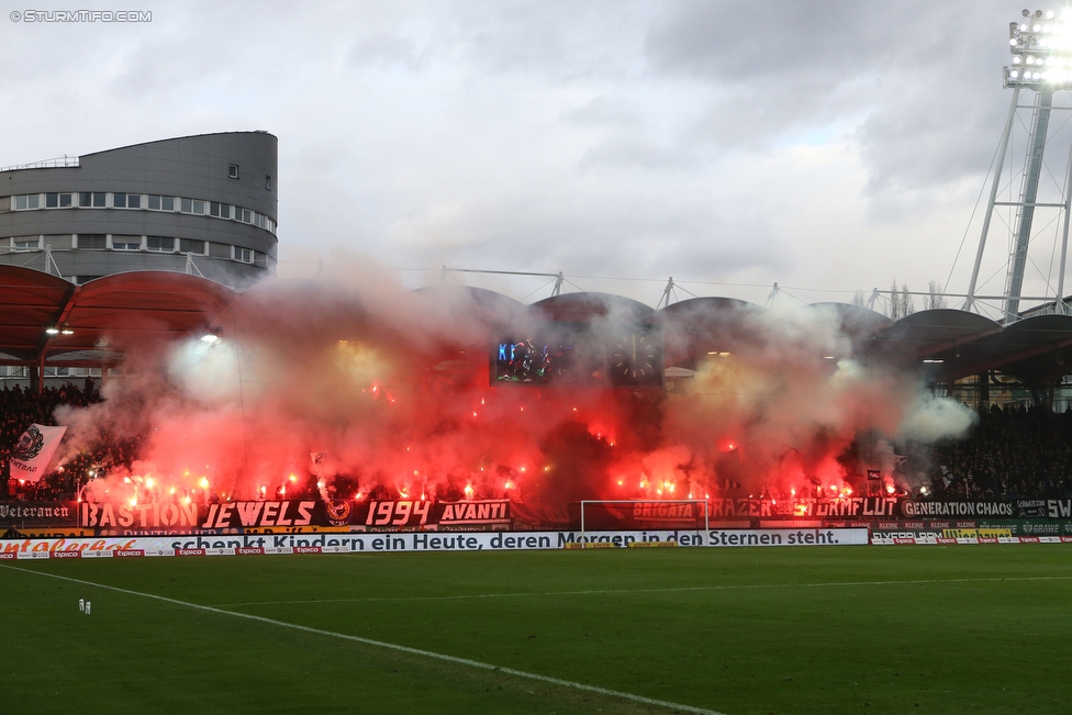 Sturm Graz - Rapid Wien
Oesterreichische Fussball Bundesliga, 23 Runde, SK Sturm Graz - SK Rapid Wien, Stadion Liebenau Graz, 21.02.2016. 

Foto zeigt Fans von Sturm mit einer Choreografie
Schlüsselwörter: pyrotechnik