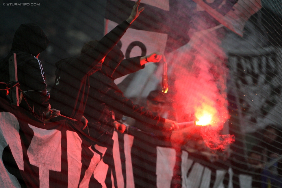 Sturm Graz - Rapid Wien
Oesterreichische Fussball Bundesliga, 23 Runde, SK Sturm Graz - SK Rapid Wien, Stadion Liebenau Graz, 21.02.2016. 

Foto zeigt Fans von Sturm
