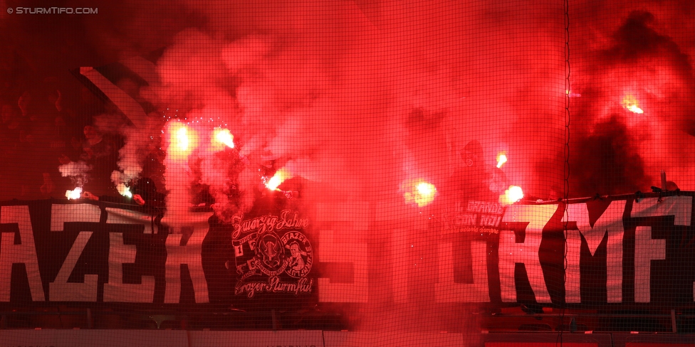 Sturm Graz - Rapid Wien
Oesterreichische Fussball Bundesliga, 23 Runde, SK Sturm Graz - SK Rapid Wien, Stadion Liebenau Graz, 21.02.2016. 

Foto zeigt Fans von Sturm mit einer Choreografie
Schlüsselwörter: pyrotechnik