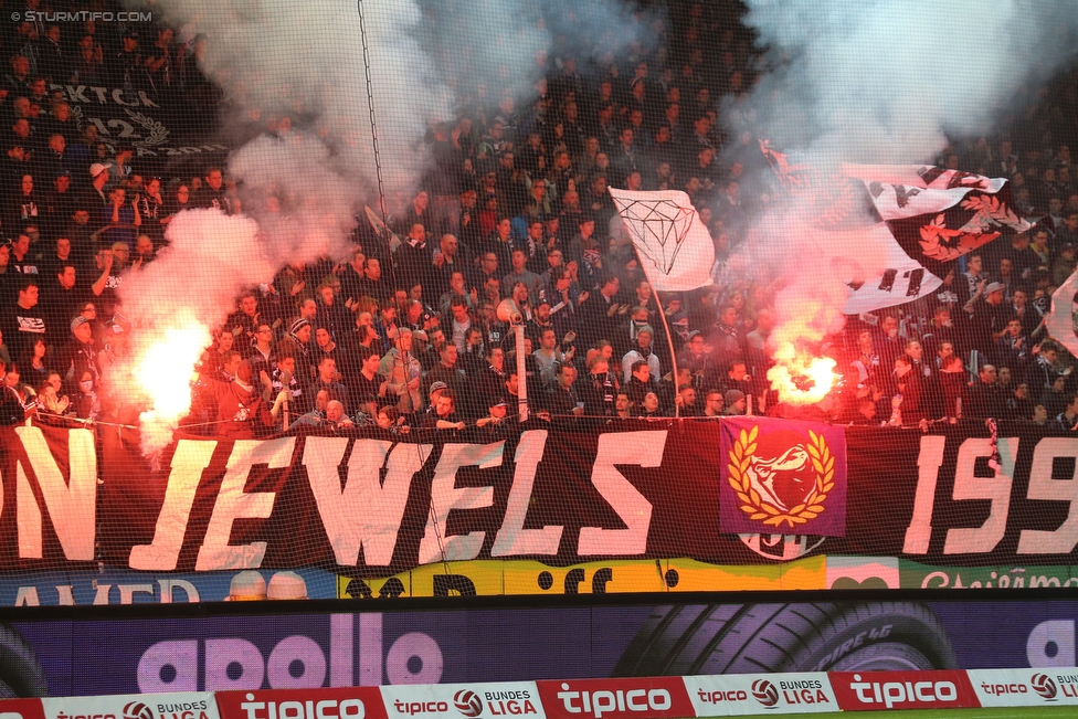 Sturm Graz - Rapid Wien
Oesterreichische Fussball Bundesliga, 23 Runde, SK Sturm Graz - SK Rapid Wien, Stadion Liebenau Graz, 21.02.2016. 

Foto zeigt Fans von Sturm
Schlüsselwörter: pyrotechnik