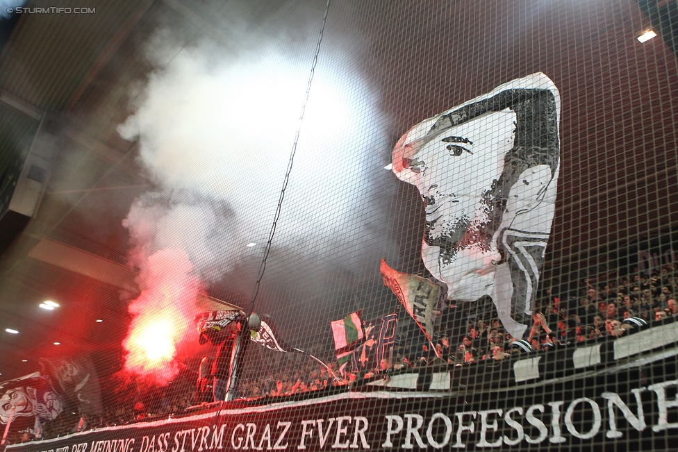 Sturm Graz - Rapid Wien
Oesterreichische Fussball Bundesliga, 23 Runde, SK Sturm Graz - SK Rapid Wien, Stadion Liebenau Graz, 21.02.2016. 

Foto zeigt Fans von Sturm
Schlüsselwörter: pyrotechnik