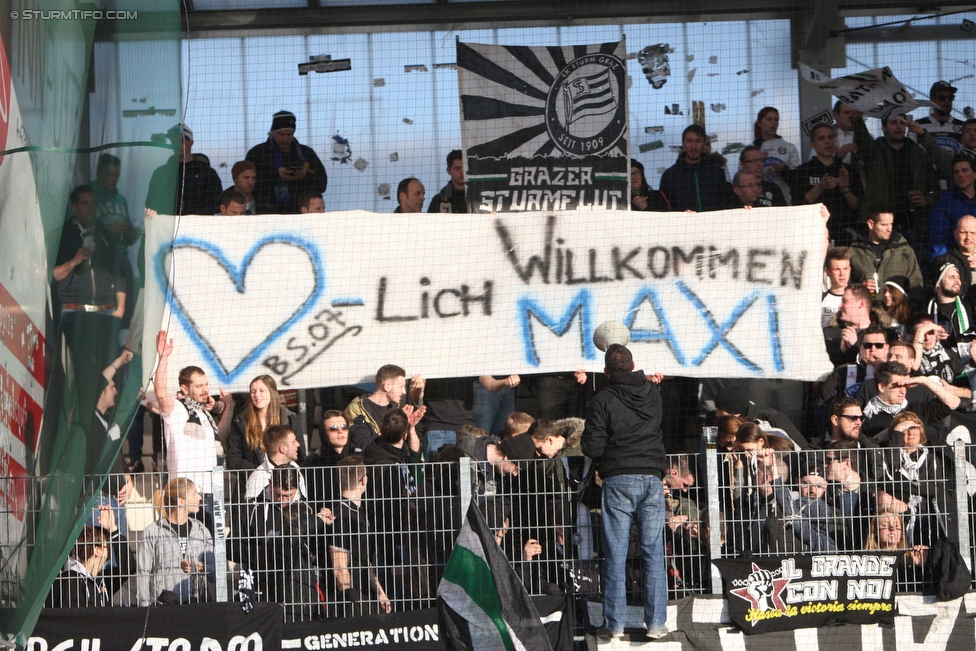 Ried - Sturm Graz
Oesterreichische Fussball Bundesliga, 24. Runde, SV Ried - SK Sturm Graz, Arena Ried, 27.02.2016. 

Foto zeigt Fans von Sturm mit einem Spruchband
