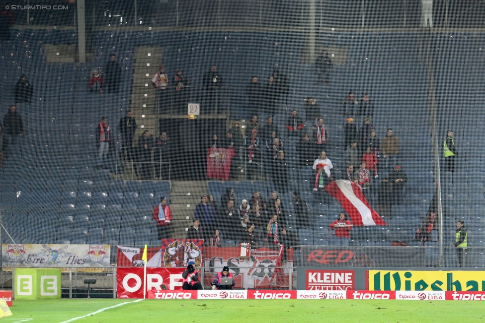 Sturm Graz - RB Salzburg
Oesterreichische Fussball Bundesliga, 25. Runde, SK Sturm Graz - FC RB Salzburg, Stadion Liebenau Graz, 02.03.2016. 

Foto zeigt Fans von RB Salzburg
