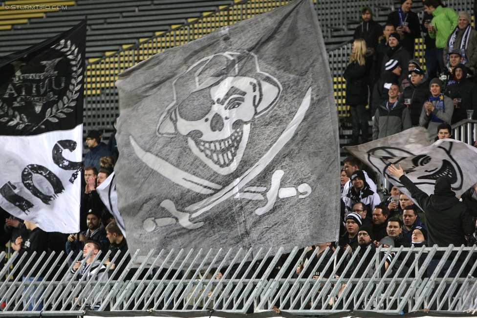 Mattersburg - Sturm Graz
Oesterreichische Fussball Bundesliga, 26. Runde, SV Mattersburg - SK Sturm Graz, Pappelstadion Mattersburg, 05.03.2016. 

Foto zeigt Fans von Sturm
