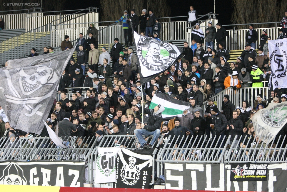 Mattersburg - Sturm Graz
Oesterreichische Fussball Bundesliga, 26. Runde, SV Mattersburg - SK Sturm Graz, Pappelstadion Mattersburg, 05.03.2016. 

Foto zeigt Fans von Sturm
