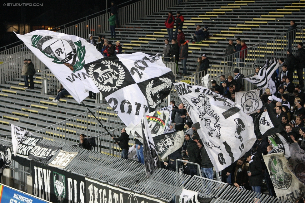 Mattersburg - Sturm Graz
Oesterreichische Fussball Bundesliga, 26. Runde, SV Mattersburg - SK Sturm Graz, Pappelstadion Mattersburg, 05.03.2016. 

Foto zeigt Fans von Sturm
