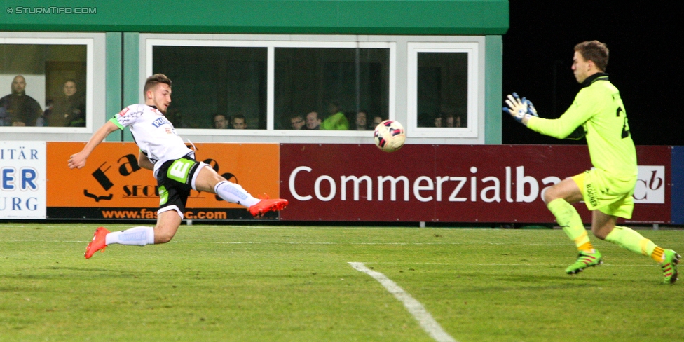 Mattersburg - Sturm Graz
Oesterreichische Fussball Bundesliga, 26. Runde, SV Mattersburg - SK Sturm Graz, Pappelstadion Mattersburg, 05.03.2016. 

Foto zeigt Donisi Avdijaj (Sturm) und Markus Kuster (Mattersburg)
