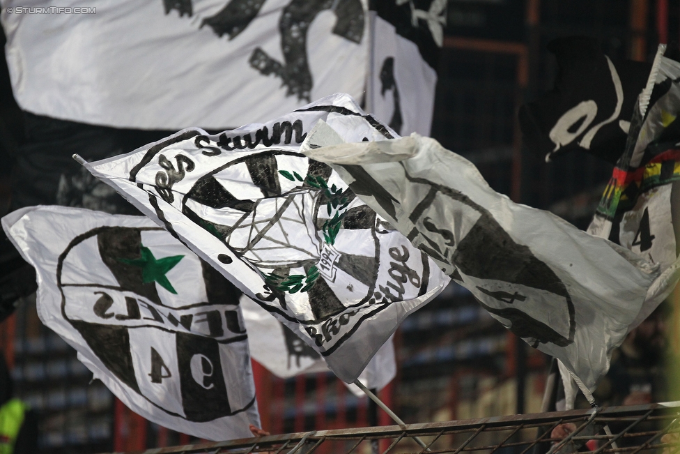 Admira Wacker - Sturm Graz
Oesterreichische Fussball Bundesliga, 28. Runde, FC Admira Wacker Moedling - SK Sturm Graz, Stadion Suedstadt Maria Enzersdorf, 19.03.2016. 

Foto zeigt Fans von Sturm
