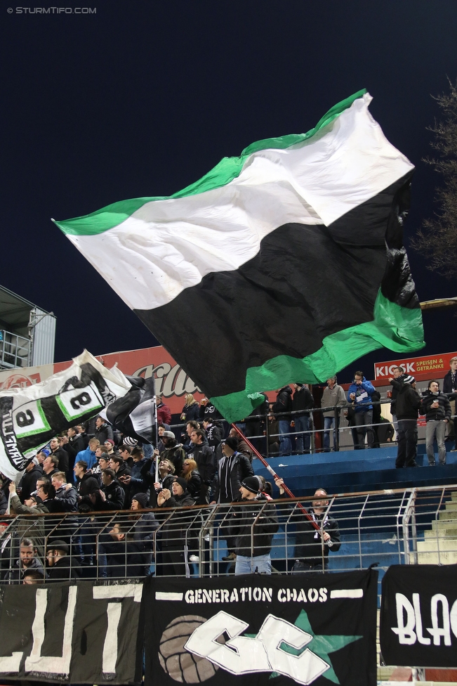 Admira Wacker - Sturm Graz
Oesterreichische Fussball Bundesliga, 28. Runde, FC Admira Wacker Moedling - SK Sturm Graz, Stadion Suedstadt Maria Enzersdorf, 19.03.2016. 

Foto zeigt Fans von Sturm
