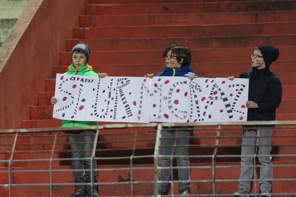 Admira Wacker - Sturm Graz
Oesterreichische Fussball Bundesliga, 28. Runde, FC Admira Wacker Moedling - SK Sturm Graz, Stadion Suedstadt Maria Enzersdorf, 19.03.2016. 

Foto zeigt Fans von Sturm
