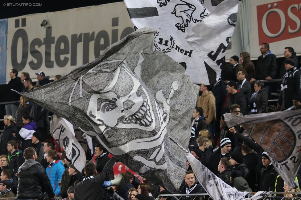 Admira Wacker - Sturm Graz
Oesterreichische Fussball Bundesliga, 28. Runde, FC Admira Wacker Moedling - SK Sturm Graz, Stadion Suedstadt Maria Enzersdorf, 19.03.2016. 

Foto zeigt Fans von Sturm
