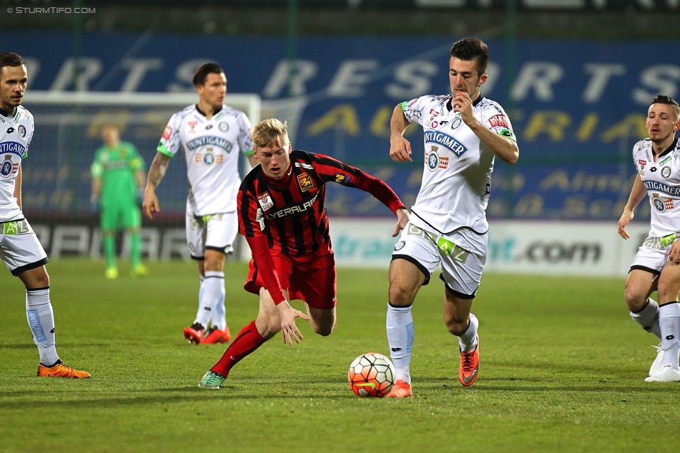 Admira Wacker - Sturm Graz
Oesterreichische Fussball Bundesliga, 28. Runde, FC Admira Wacker Moedling - SK Sturm Graz, Stadion Suedstadt Maria Enzersdorf, 19.03.2016. 

Foto zeigt Markus Pavic (Admira) und Marvin Potzmann (Sturm)
