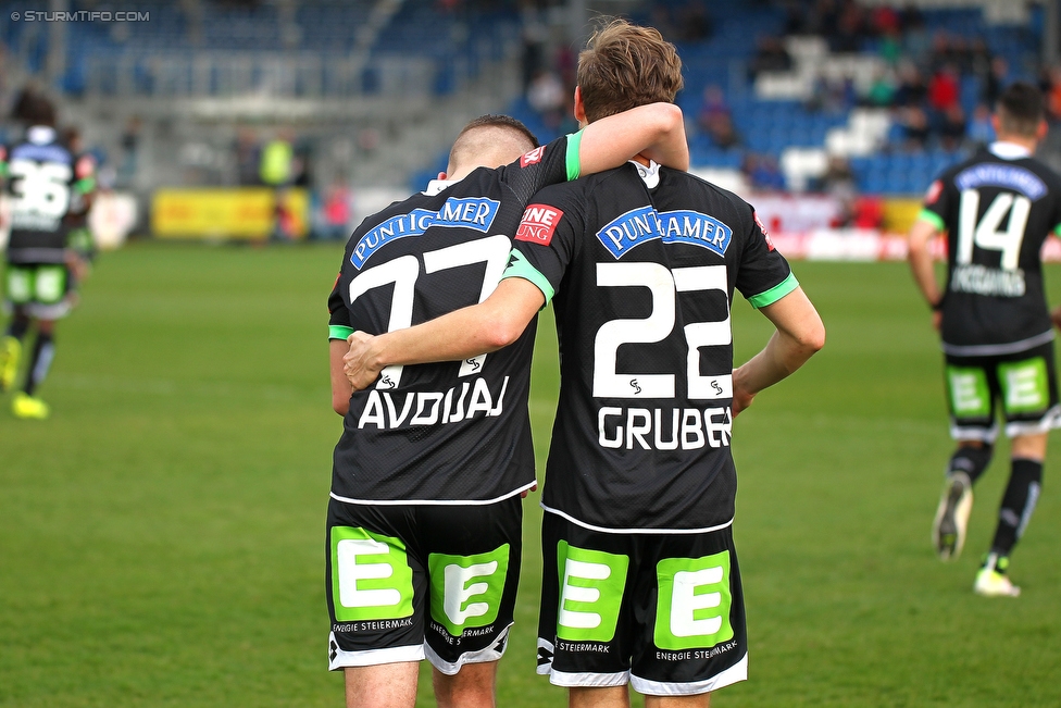 Groedig - Sturm Graz
Oesterreichische Fussball Bundesliga, 29. Runde, SV Groedig - SK Sturm Graz, Untersbergarena Groedig, 02.04.2016. 

Foto zeigt Donisi Avdijaj (Sturm) und Andreas Gruber (Sturm)
Schlüsselwörter: torjubel