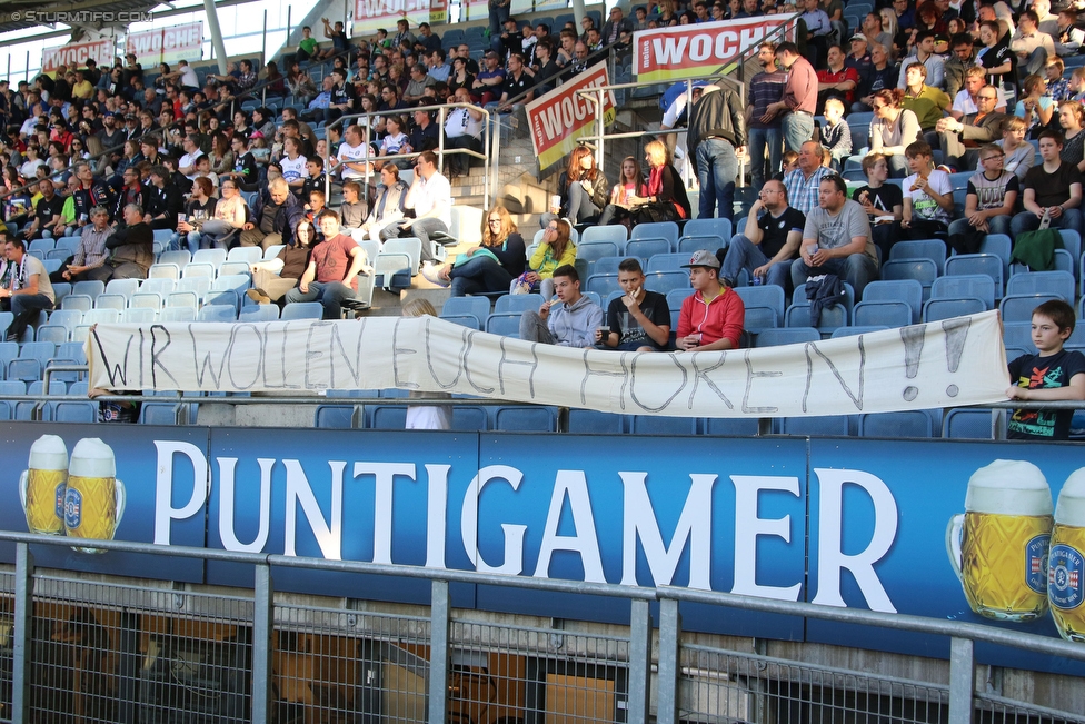 Sturm Graz - Wolfsberg
Oesterreichische Fussball Bundesliga, 31. Runde, SK Sturm Graz - Wolfsberger AC, Stadion Liebenau Graz, 16.04.2016. 

Foto zeigt Fans von Sturm mit einem Spruchband
Schlüsselwörter: protest