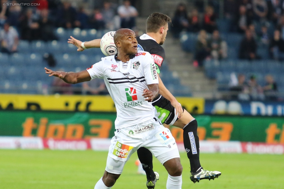 Sturm Graz - Wolfsberg
Oesterreichische Fussball Bundesliga, 31. Runde, SK Sturm Graz - Wolfsberger AC, Stadion Liebenau Graz, 16.04.2016. 

Foto zeigt Silvio Carlos De Oliveira (Wolfsberg) und Donisi Avdijaj (Sturm)
Schlüsselwörter: kopfball