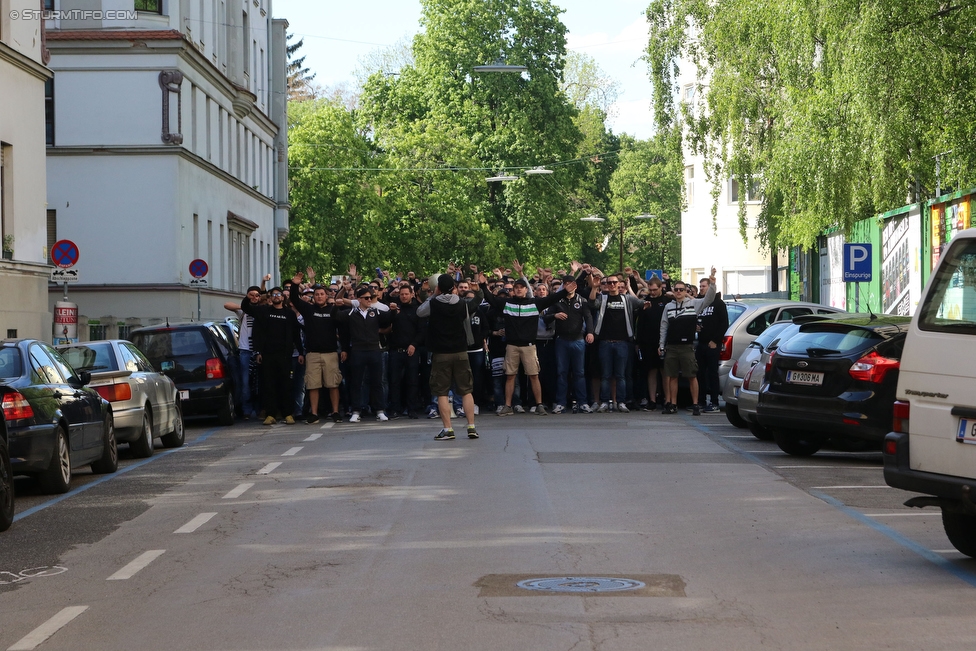 Sturm Graz - Ried
Oesterreichische Fussball Bundesliga, 33. Runde, SK Sturm Graz - SV Ried, Stadion Liebenau Graz, 30.04.2016. 

Foto zeigt Fans von Sturm beim Corteo
