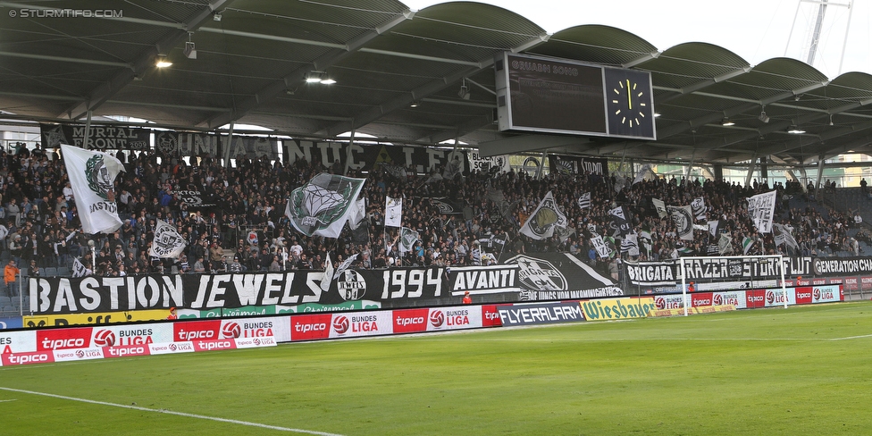 Sturm Graz - Ried
Oesterreichische Fussball Bundesliga, 33. Runde, SK Sturm Graz - SV Ried, Stadion Liebenau Graz, 30.04.2016. 

Foto zeigt Fans von Sturm
