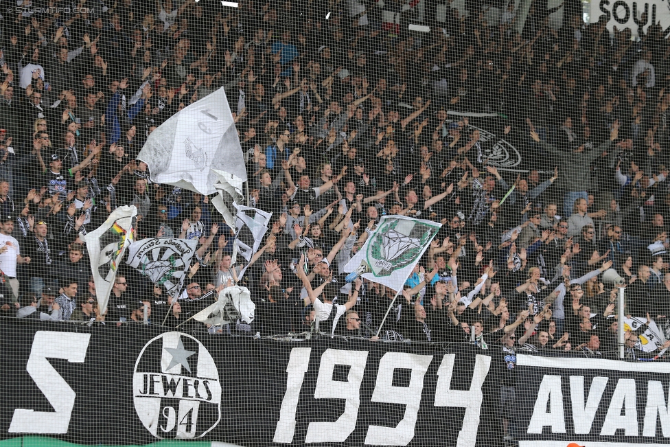 Sturm Graz - Ried
Oesterreichische Fussball Bundesliga, 33. Runde, SK Sturm Graz - SV Ried, Stadion Liebenau Graz, 30.04.2016. 

Foto zeigt Fans von Sturm
