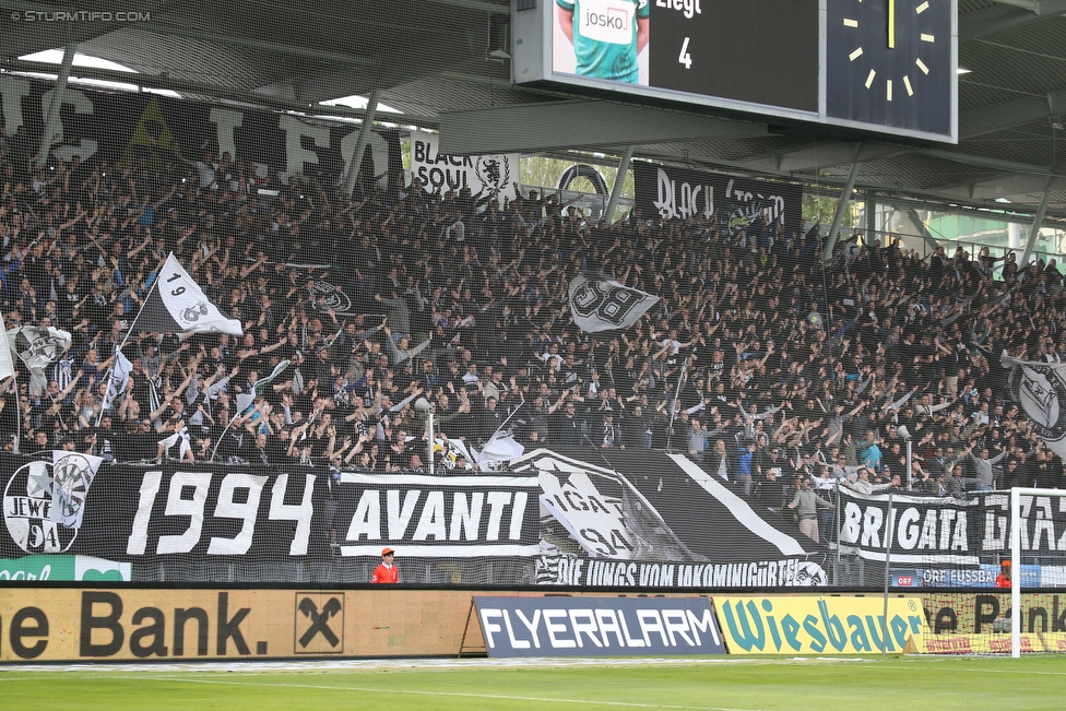 Sturm Graz - Ried
Oesterreichische Fussball Bundesliga, 33. Runde, SK Sturm Graz - SV Ried, Stadion Liebenau Graz, 30.04.2016. 

Foto zeigt Fans von Sturm
