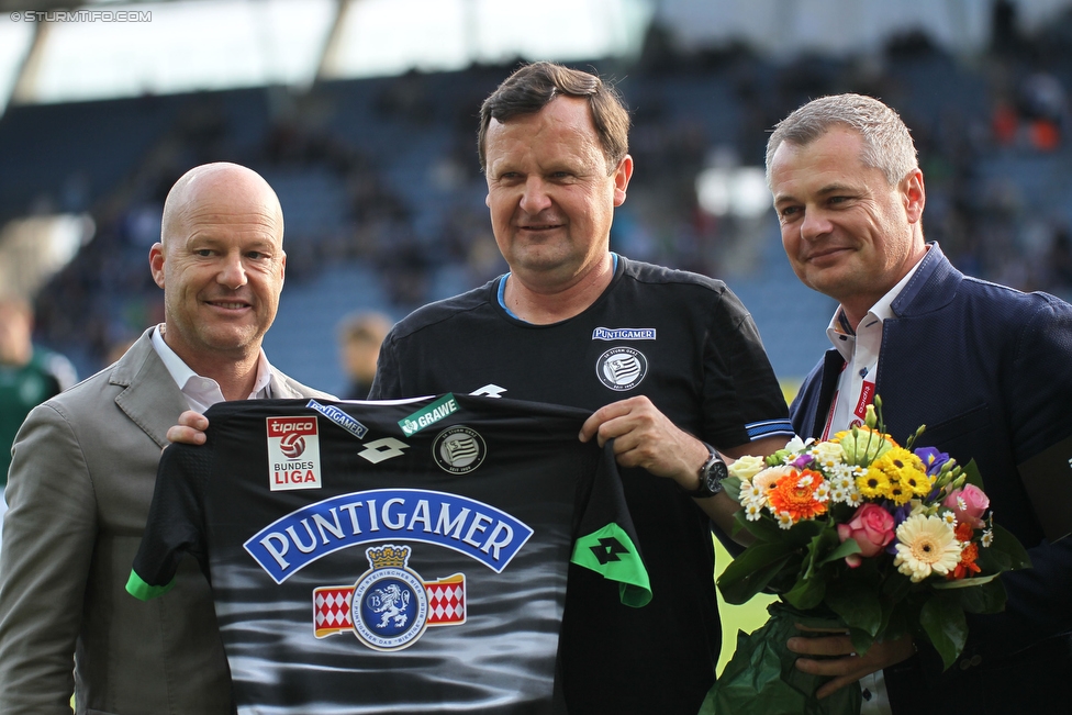 Sturm Graz - Ried
Oesterreichische Fussball Bundesliga, 33. Runde, SK Sturm Graz - SV Ried, Stadion Liebenau Graz, 30.04.2016. 

Foto zeigt Gerhard Goldbrich (wirtsch. Geschaeftsfuehrer Sturm), Gerhard Wallner (Masseur Sturm) und Robert Adam (Vorstand Sturm)
