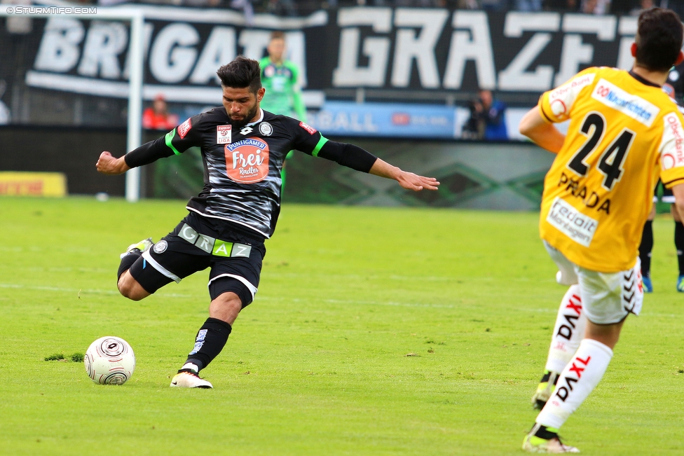 Sturm Graz - Ried
Oesterreichische Fussball Bundesliga, 33. Runde, SK Sturm Graz - SV Ried, Stadion Liebenau Graz, 30.04.2016. 

Foto zeigt Tanju Kayhan (Sturm) und Alberto Prada-Vega (Ried)
