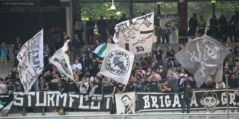 Salzburg - Sturm Graz
Oesterreichische Fussball Bundesliga, 34. Runde, FC RB Salzburg - SK Sturm Graz, Stadion Wals-Siezenheim, 07.05.2016. 

Foto zeigt Fans von Sturm
