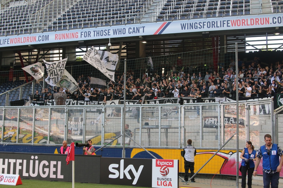 Salzburg - Sturm Graz
Oesterreichische Fussball Bundesliga, 34. Runde, FC RB Salzburg - SK Sturm Graz, Stadion Wals-Siezenheim, 07.05.2016. 

Foto zeigt Fans von Sturm
