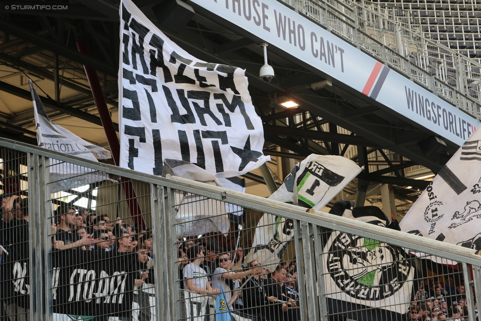 Salzburg - Sturm Graz
Oesterreichische Fussball Bundesliga, 34. Runde, FC RB Salzburg - SK Sturm Graz, Stadion Wals-Siezenheim, 07.05.2016. 

Foto zeigt Fans von Sturm
