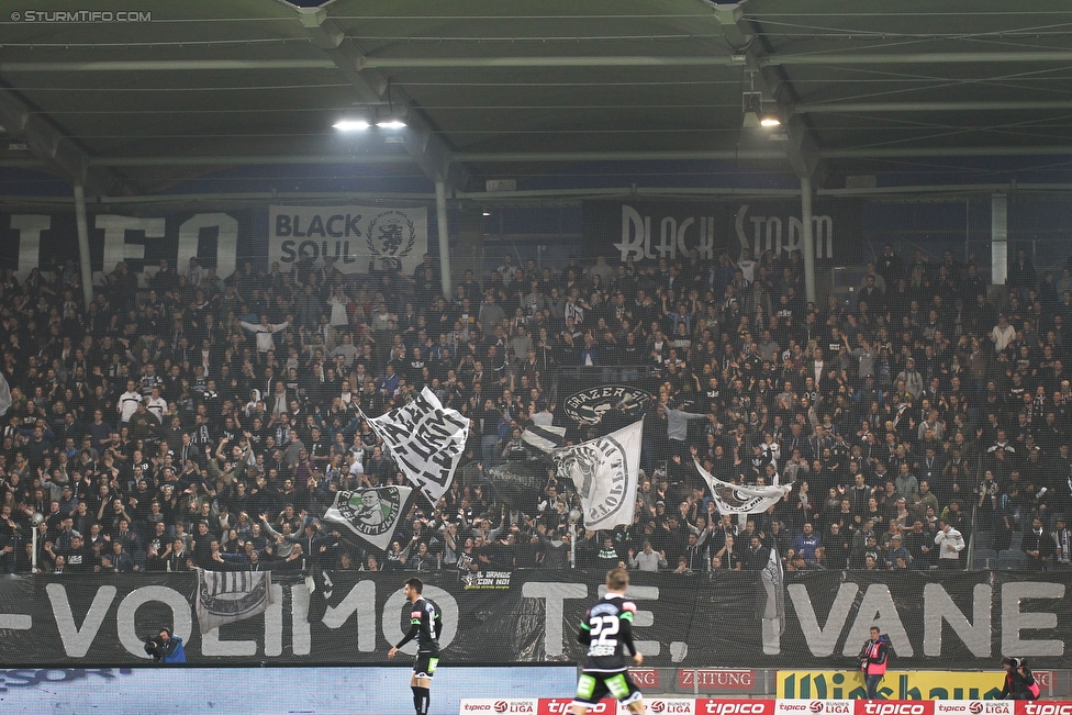 Sturm Graz - Mattersburg
Oesterreichische Fussball Bundesliga, 35. Runde, SK Sturm Graz - SV Mattersburg, Stadion Liebenau Graz, 11.05.2016. 

Foto zeigt Fans von Sturm mit einem Spruchband fuer Ivica Osim (ehem. Trainer Sturm)
