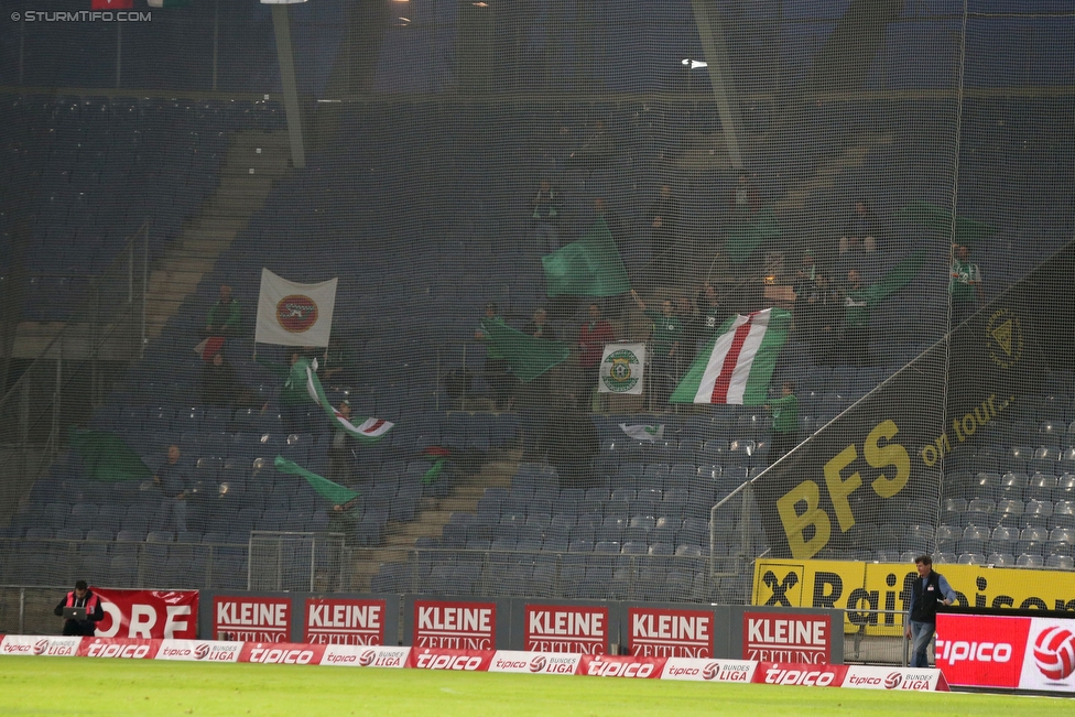 Sturm Graz - Mattersburg
Oesterreichische Fussball Bundesliga, 35. Runde, SK Sturm Graz - SV Mattersburg, Stadion Liebenau Graz, 11.05.2016. 

Foto zeigt Fans von Mattersburg
