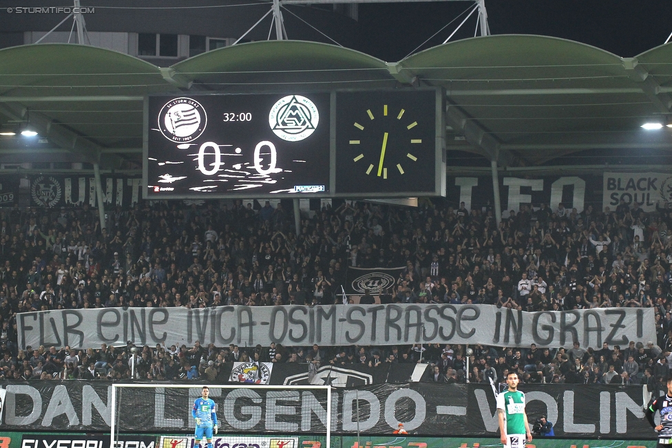 Sturm Graz - Mattersburg
Oesterreichische Fussball Bundesliga, 35. Runde, SK Sturm Graz - SV Mattersburg, Stadion Liebenau Graz, 11.05.2016. 

Foto zeigt Fans von Sturm mit einem Spruchband fuer Ivica Osim (ehem. Trainer Sturm)
