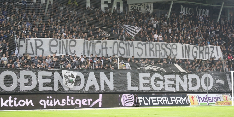 Sturm Graz - Mattersburg
Oesterreichische Fussball Bundesliga, 35. Runde, SK Sturm Graz - SV Mattersburg, Stadion Liebenau Graz, 11.05.2016. 

Foto zeigt Fans von Sturm mit einem Spruchband fuer Ivica Osim (ehem. Trainer Sturm)
