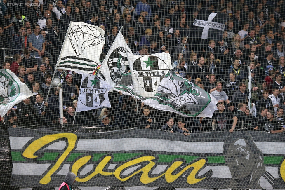 Sturm Graz - Mattersburg
Oesterreichische Fussball Bundesliga, 35. Runde, SK Sturm Graz - SV Mattersburg, Stadion Liebenau Graz, 11.05.2016. 

Foto zeigt Fans von Sturm mit einem Spruchband fuer Ivica Osim (ehem. Trainer Sturm)
