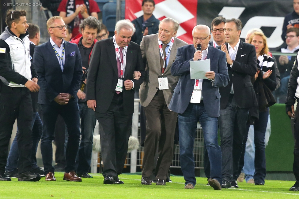 Sturm Graz - Mattersburg
Oesterreichische Fussball Bundesliga, 35. Runde, SK Sturm Graz - SV Mattersburg, Stadion Liebenau Graz, 11.05.2016. 

Foto zeigt Hermann Schuetzenhoefer (Landeshauptmann Steiermark), Ivica Osim (ehem. Trainer Sturm) und Christian Jauk (Praesident Sturm)
