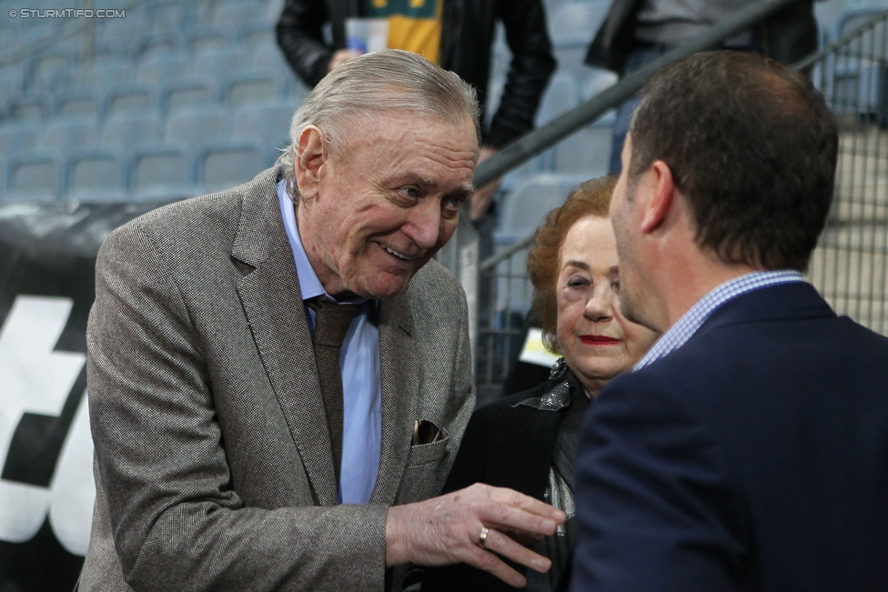 Sturm Graz - Mattersburg
Oesterreichische Fussball Bundesliga, 35. Runde, SK Sturm Graz - SV Mattersburg, Stadion Liebenau Graz, 11.05.2016. 

Foto zeigt Ivica Osim (ehem. Trainer Sturm) und Franco Foda (Cheftrainer Sturm)
