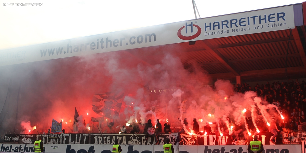 Austria Wien - Sturm Graz
Oesterreichische Fussball Bundesliga, 36. Runde, FK Austria Wien - SK Sturm Graz, Franz Horr Stadion Wien, 15.05.2016. 

Foto zeigt Fans von Sturm
Schlüsselwörter: pyrotechnik