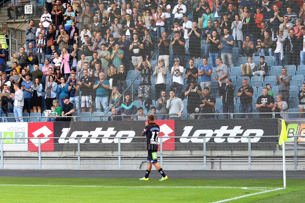 Sturm Graz - Celtic Glasgow
Testspiel,  SK Sturm Graz - Celtic Glasgow, Stadion Liebenau Graz, 03.07.2016. 

Foto zeigt Martin Ehrenreich (Sturm) beim Abschied von den Fans
