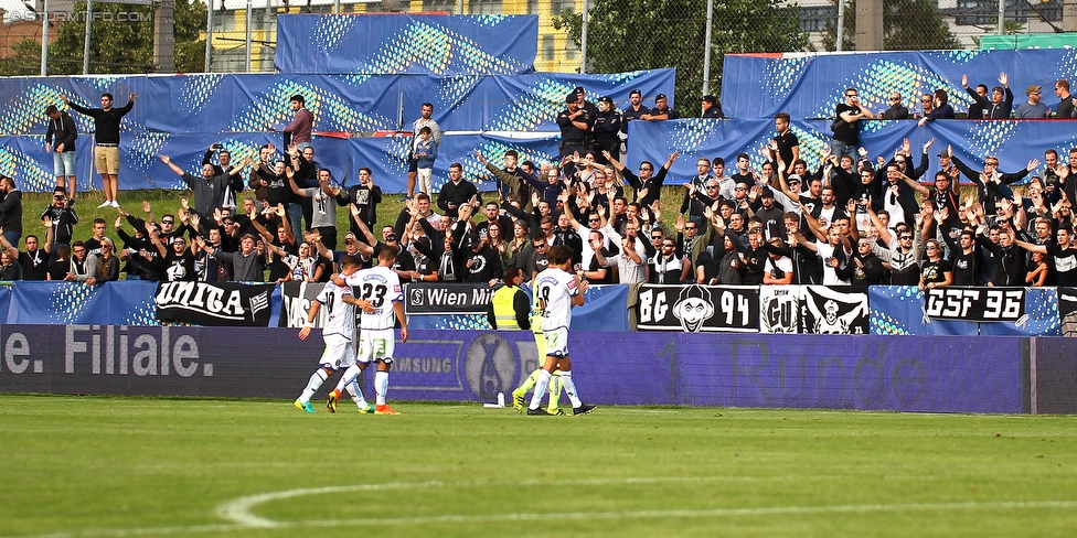 Stadlau - Sturm Graz
OEFB Cup, 1. Runde, FC Stadlau - SK Sturm Graz, Sportanlage Stadlau, 15.07.2016. 

Foto zeigt Spieler und Fans von Sturm
