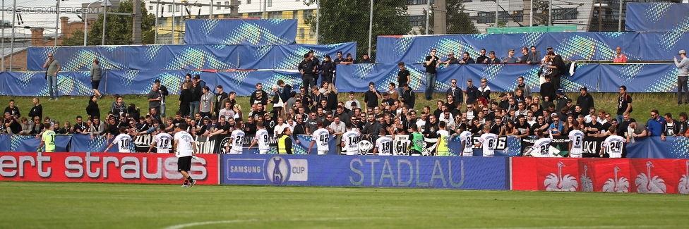 Stadlau - Sturm Graz
OEFB Cup, 1. Runde, FC Stadlau - SK Sturm Graz, Sportanlage Stadlau, 15.07.2016. 

Foto zeigt Spieler und Fans von Sturm
